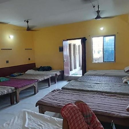 Hotel Narendra Niketan Kalkuta Zewnętrze zdjęcie