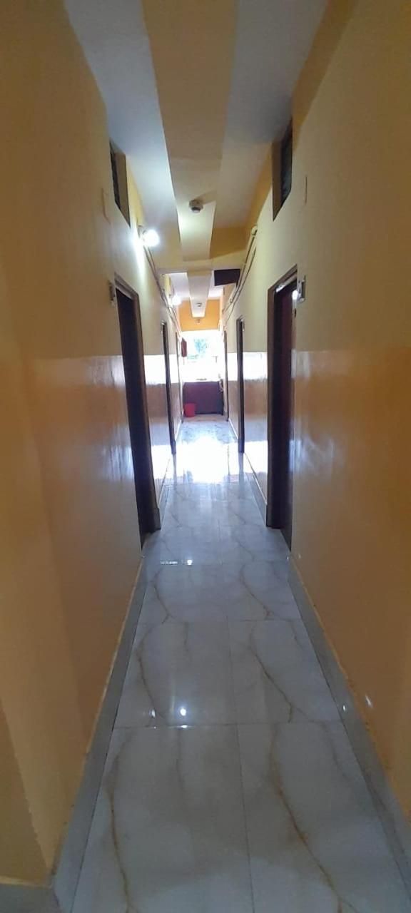 Hotel Narendra Niketan Kalkuta Zewnętrze zdjęcie