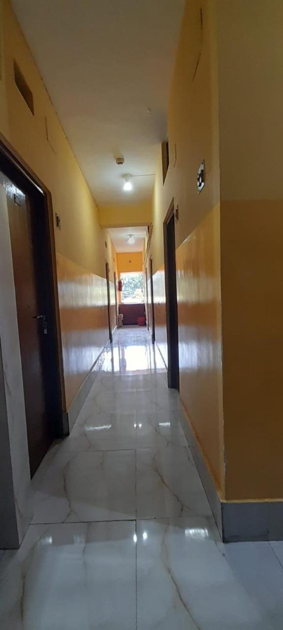 Hotel Narendra Niketan Kalkuta Zewnętrze zdjęcie
