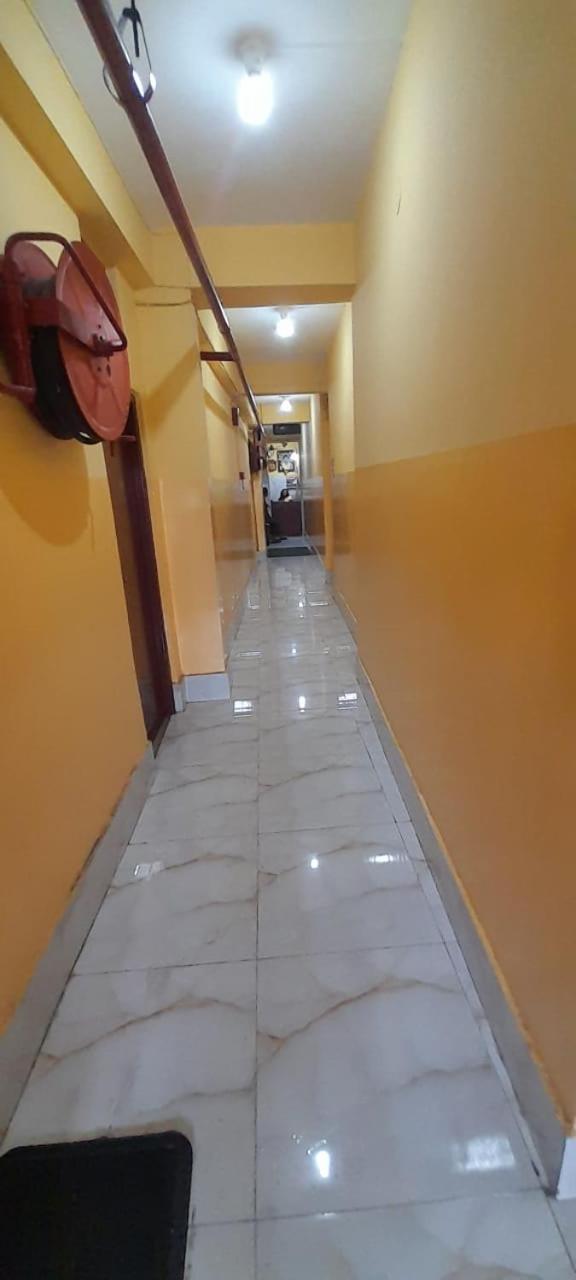 Hotel Narendra Niketan Kalkuta Zewnętrze zdjęcie