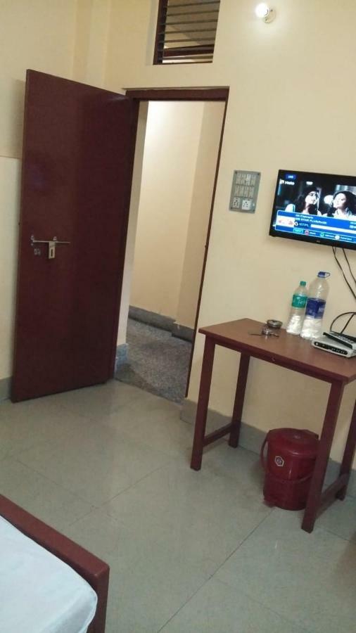 Hotel Narendra Niketan Kalkuta Zewnętrze zdjęcie