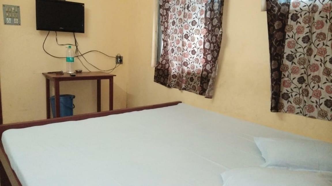Hotel Narendra Niketan Kalkuta Zewnętrze zdjęcie
