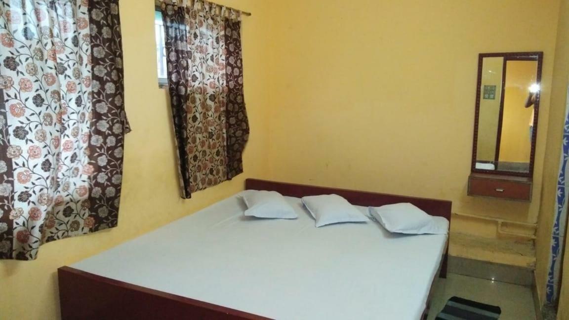 Hotel Narendra Niketan Kalkuta Zewnętrze zdjęcie