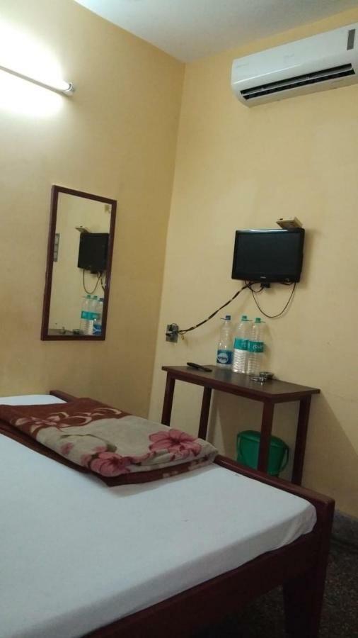Hotel Narendra Niketan Kalkuta Zewnętrze zdjęcie